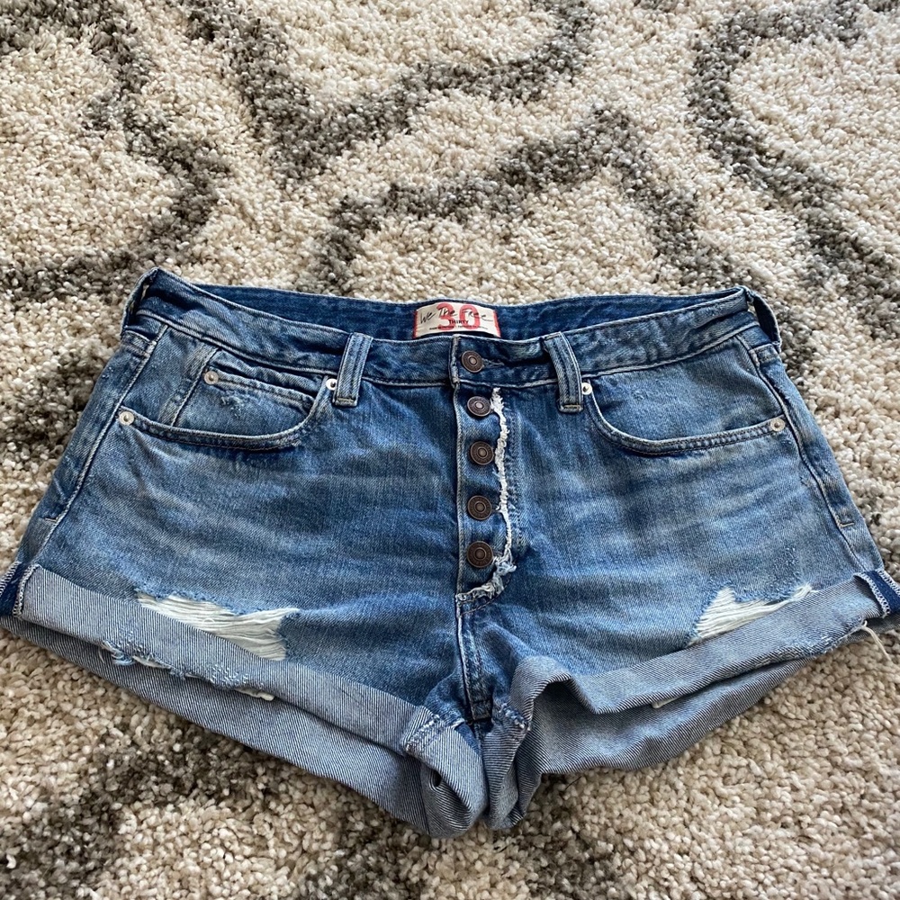 FREE PEOPLE Romeo denim shorts 30 waist